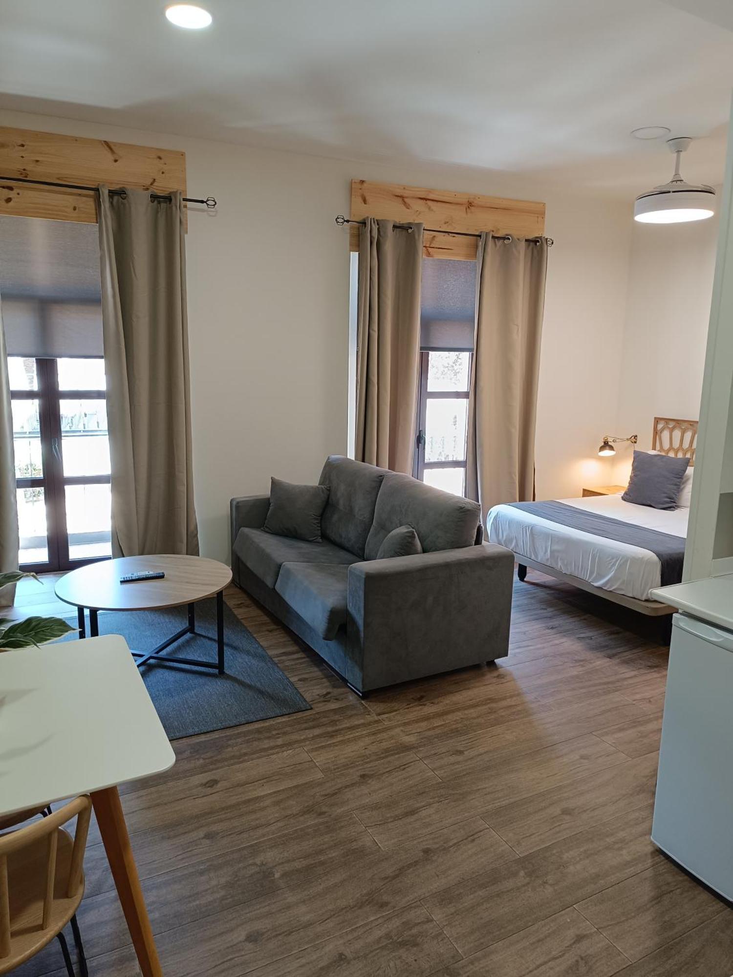 Apartamentos Al-Qazeres Luxury La Concepcion Caceres Ngoại thất bức ảnh