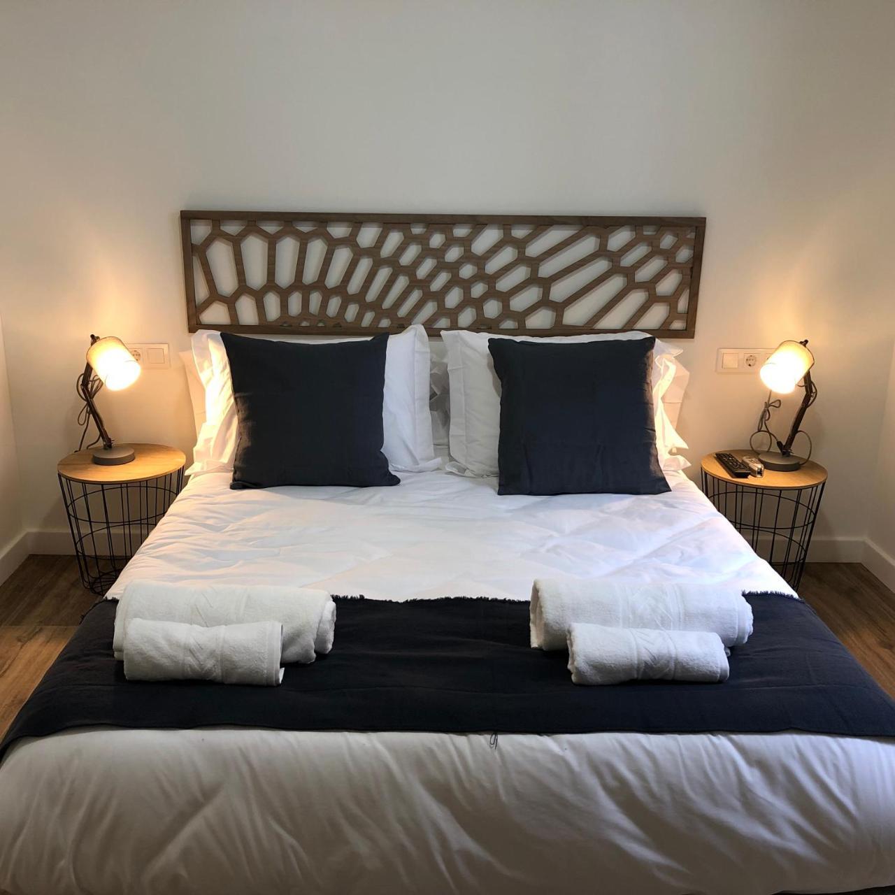 Apartamentos Al-Qazeres Luxury La Concepcion Caceres Ngoại thất bức ảnh